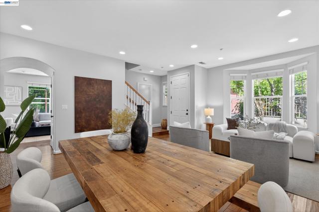 5880 Hillbrook Pl, Dublin CA: https://media.crmls.org/mediaz/f9fb1845-3cb6-4a0d-8519-76acf707dc27.jpg