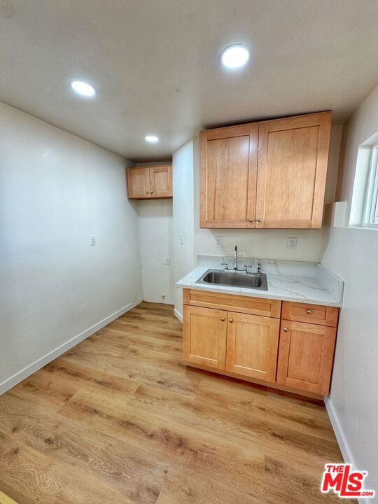 619 Elm Avenue, Inglewood CA: https://media.crmls.org/mediaz/f9fba332-6947-4634-8f8b-f4459b966f5e.jpg