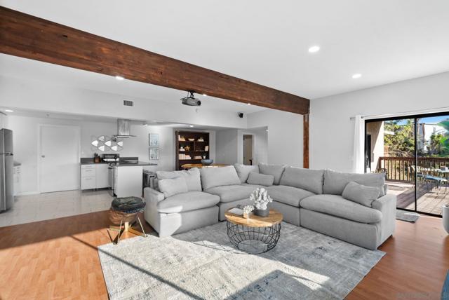 4810 Baylor Dr, San Diego CA: https://media.crmls.org/mediaz/f9fbb979-48f4-4fc2-a060-bcc028aa165c.jpg