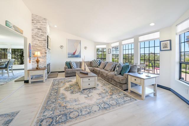 Image 4 of 72 For 23767 Moonglow Ct