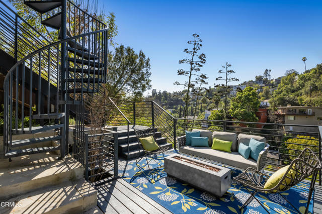 Detail Gallery Image 44 of 48 For 475 Rustic Dr, Los Angeles,  CA 90065 - 3 Beds | 3/1 Baths