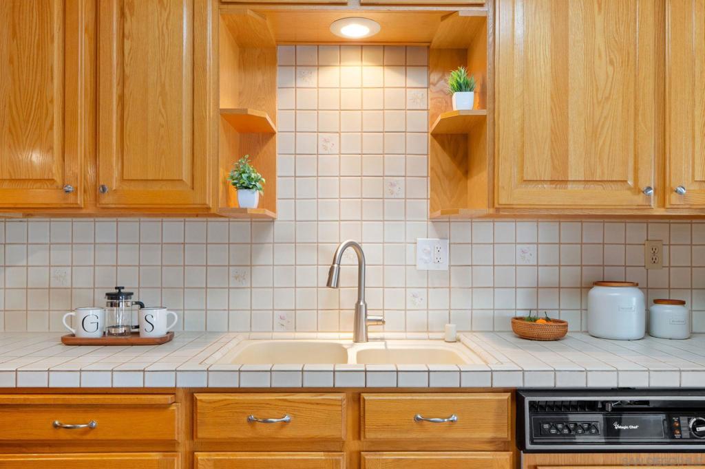 1416 Maple - photo 10
