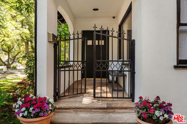 3735 Edenhurst Avenue, Los Angeles CA: https://media.crmls.org/mediaz/f9fde0c7-420c-46c4-97ef-34abb284d7dd.jpg