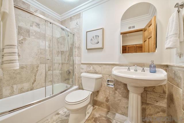 3157 Evening Way, La Jolla CA: https://media.crmls.org/mediaz/f9fe03b2-158b-4dc6-921e-85fbbb272c5d.jpg