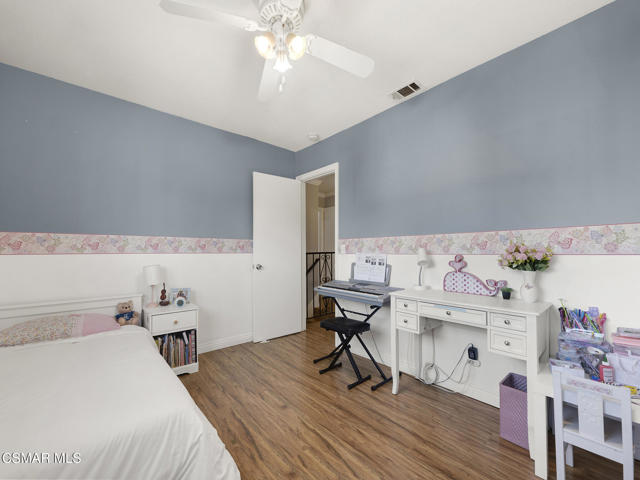 190 Donegal Avenue, Newbury Park CA: https://media.crmls.org/mediaz/f9fe2670-9ed4-49a7-aacc-9565f846cc17.jpg