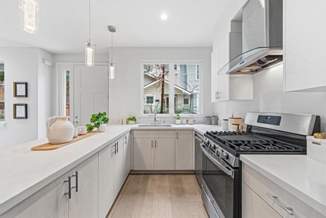 139 Flynn Avenue, Mountain View CA: https://media.crmls.org/mediaz/f9ffcf47-a5f6-431c-8cce-bd8118eadfaa.jpg