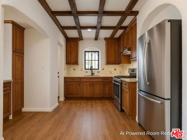 3421 Hillcrest Drive, Los Angeles CA: https://media.crmls.org/mediaz/fa006912-bec4-436d-9384-a422dc8dc02f.jpg
