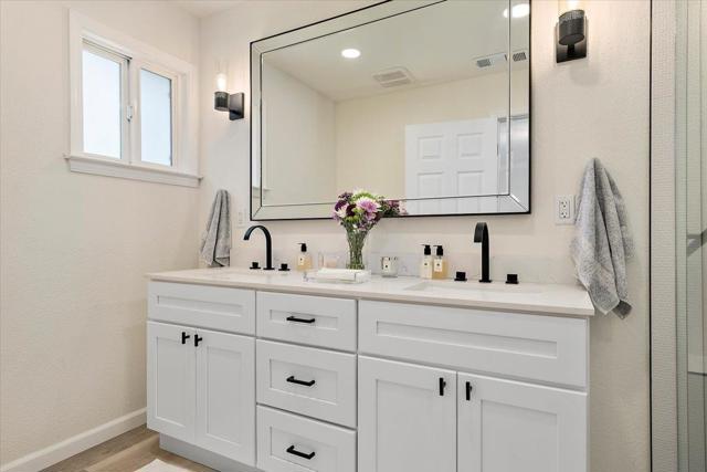 907 Bainbridge ct, Sunnyvale CA: https://media.crmls.org/mediaz/fa009646-adf1-4a29-b129-35edc22caccd.jpg