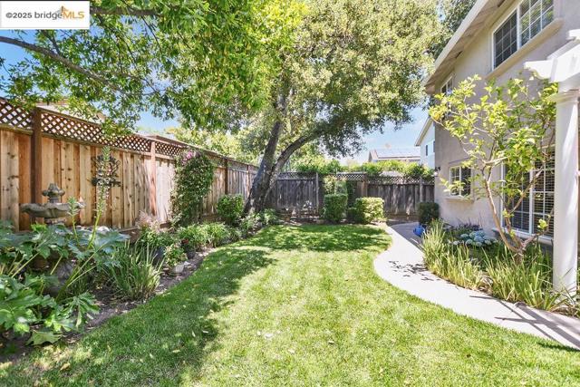 197 Branbury Dr, Campbell CA: https://media.crmls.org/mediaz/fa010532-3054-46ed-aecf-c5424993e211.jpg