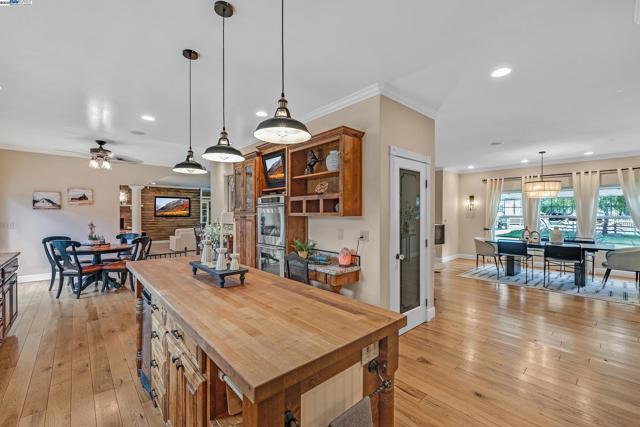 6745 Alisal Street, Pleasanton CA: https://media.crmls.org/mediaz/fa021df0-3a01-4d08-a802-0a8b69ecbbff.jpg