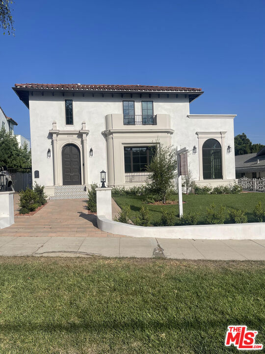 2300 N Commonwealth Avenue — Spanish