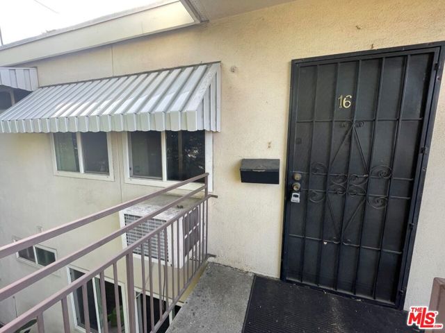 7141 North Coldwater Canyon Avenue, 16 photo 5