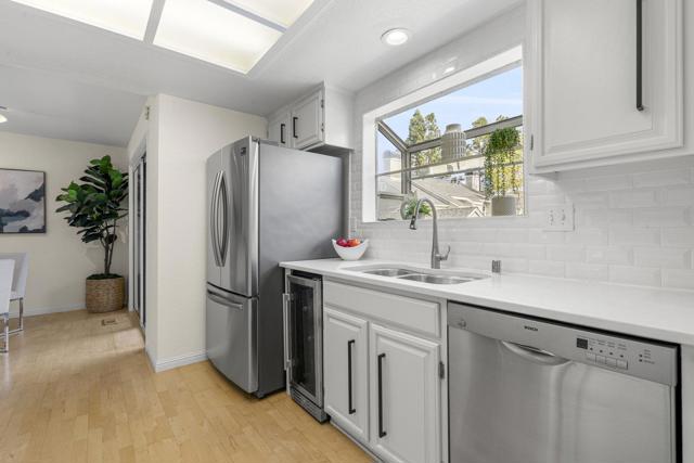 873 Boardwalk Place,  CA: https://media.crmls.org/mediaz/fa033741-bb62-4f82-a2c8-05631f05e54f.jpg