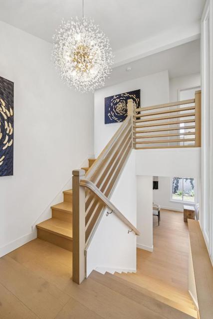 3706 Laurel Way, Redwood City CA: https://media.crmls.org/mediaz/fa038580-52d6-4deb-89dd-c847659f5e04.jpg