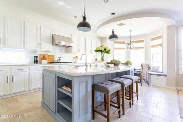 3269 Morning Ridge Avenue, Thousand Oaks CA: https://media.crmls.org/mediaz/fa03c699-0c9e-405c-9c8d-aa952aa65540.jpg