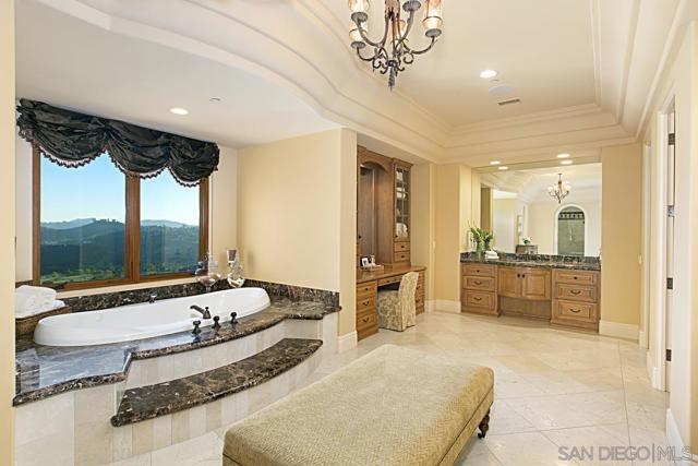 14155 Bryce Point, Poway CA: https://media.crmls.org/mediaz/fa043006-641f-40cc-ade2-367557195011.jpg