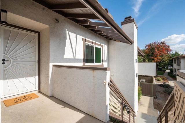 Detail Gallery Image 2 of 23 For 9829 Caspi Gardens Dr #6,  Santee,  CA 92071 - 2 Beds | 1 Baths
