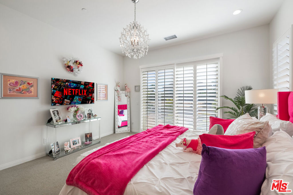 MLS #25615411 image #25