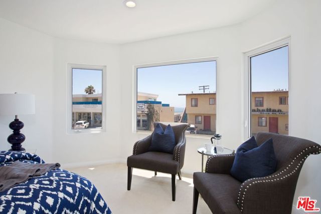 Master Bedroom Sitting Area