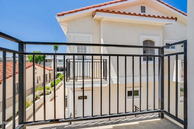 300 E Alhambra Road, Alhambra CA: https://media.crmls.org/mediaz/fa06e9df-af93-4495-8b25-8cfbb6a47863.jpg