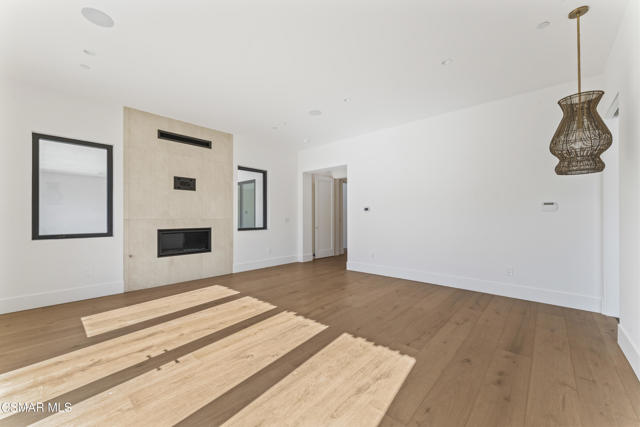 Image 33 of 93 For 532 Corte Corrida