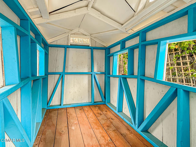 3307 Rainbow Creek Circle, Thousand Oaks CA: https://media.crmls.org/mediaz/fa085186-50b4-4ba6-a1ec-0c30e9888e45.jpg