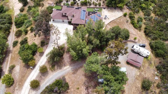 6433 Dehesa Road, El Cajon CA: https://media.crmls.org/mediaz/fa085564-7522-4871-8317-c65d18efa89d.jpg