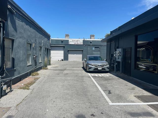 Image 11 of 27 For 413 Lathrop Street