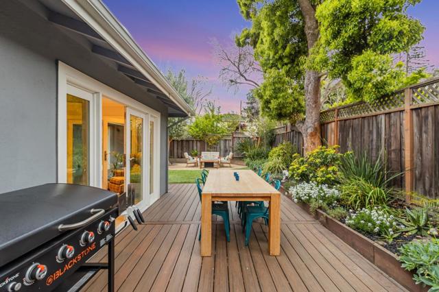 1528 Fernside Street, Redwood City CA: https://media.crmls.org/mediaz/fa09eea3-3d69-46ff-b25a-f504da8fae55.jpg