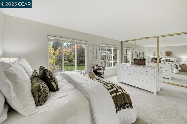 2900 Tice Creek Dr, Walnut Creek CA: https://media.crmls.org/mediaz/fa0a7031-0239-498a-b4cc-a8bbd4edcb51.jpg