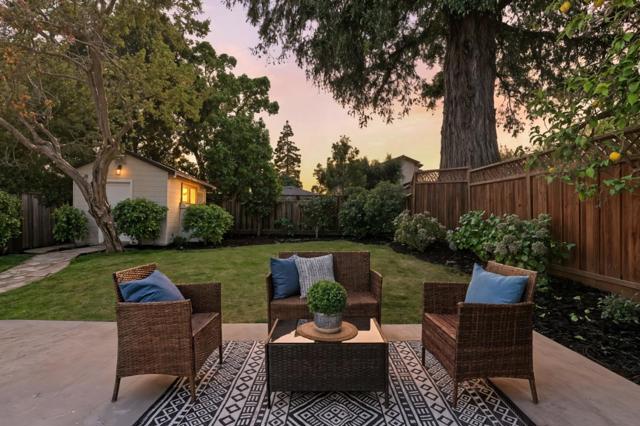 1463 Greenwood Avenue, San Carlos CA: https://media.crmls.org/mediaz/fa0a81e9-3cb7-4793-90ed-1e9578b793cb.jpg