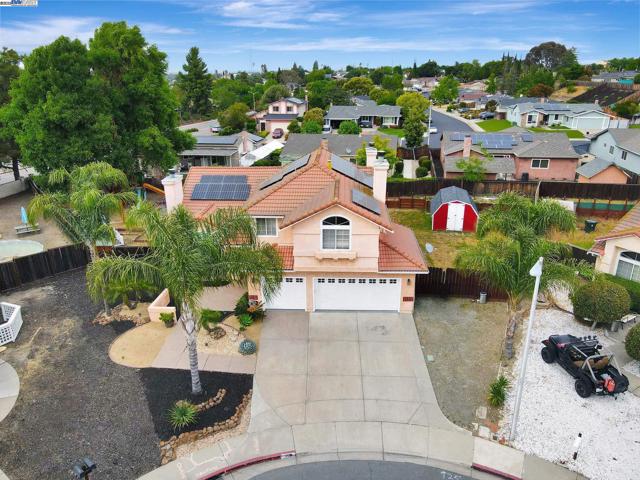 639 Eaker Ct, Antioch CA: https://media.crmls.org/mediaz/fa0abca3-c5ec-473a-a7cb-e804d471aa67.jpg