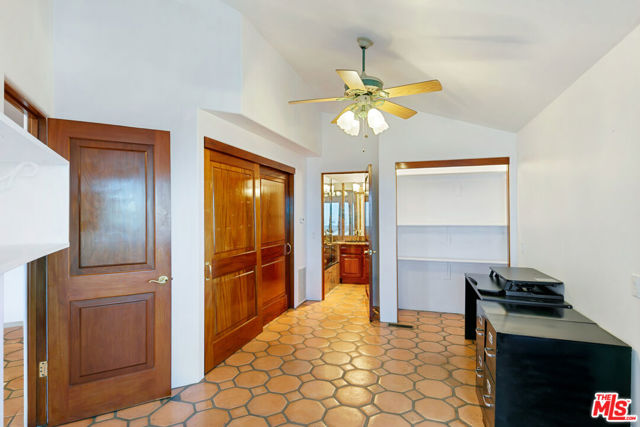 23010 Saddle Peak Road, Topanga CA: https://media.crmls.org/mediaz/fa0b0096-255c-4df2-8ef8-9a4d60ad607f.jpg