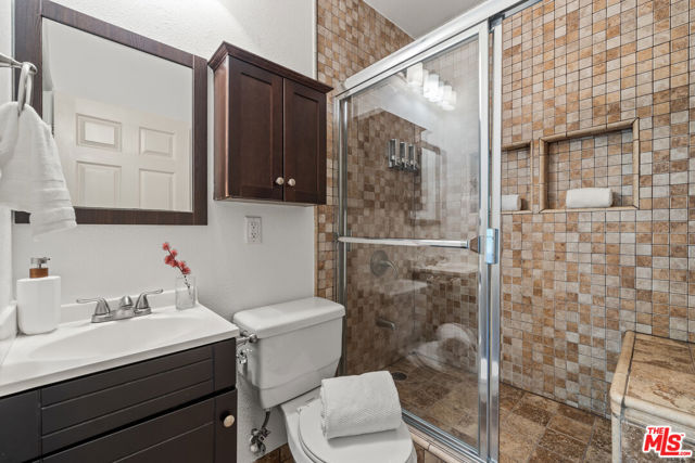 3745 Veteran Avenue, Los Angeles CA: https://media.crmls.org/mediaz/fa0b35f2-ee6b-43a8-9221-7e241946d8d0.jpg