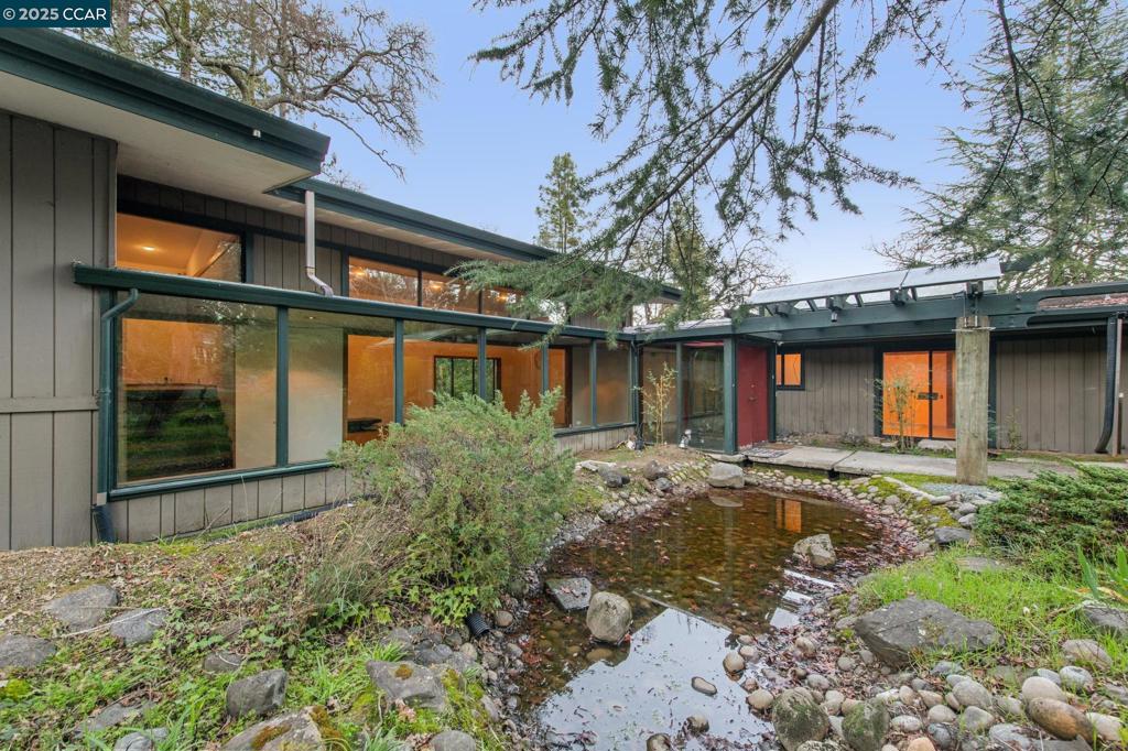 4 Sol Brae Way