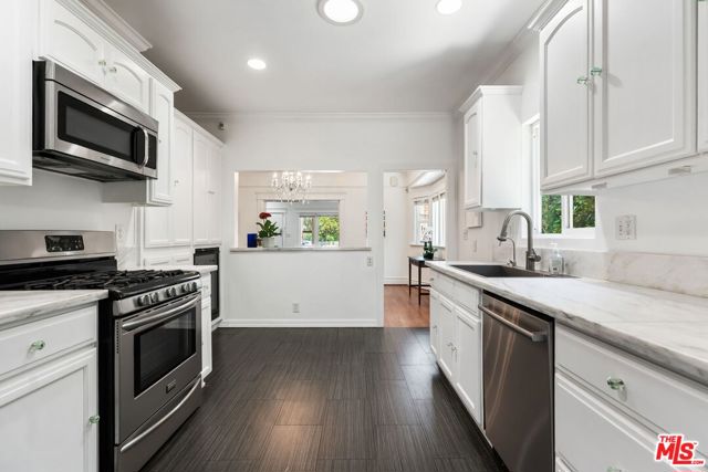 2130 W 27th Street, Los Angeles CA: https://media.crmls.org/mediaz/fa0b74f9-1b70-40c2-a8e4-843c7e30ae87.jpg