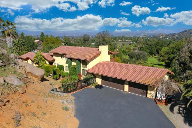 Detail Gallery Image 1 of 1 For 15852 Thomas Paine Dr, Ramona,  CA 92065 - 3 Beds | 3 Baths