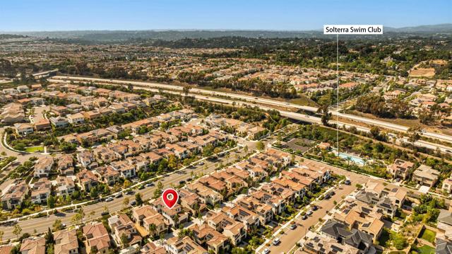6749 Solterra Vista Pkwy, San Diego CA: https://media.crmls.org/mediaz/fa0d0dce-30a8-4830-bd95-4fd8c2b63c05.jpg