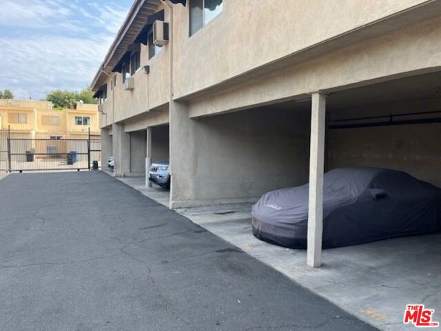 8615 Balboa Boulevard, Northridge CA: https://media.crmls.org/mediaz/fa0d5c94-d200-42cc-bdba-c0ff62a76e50.jpg