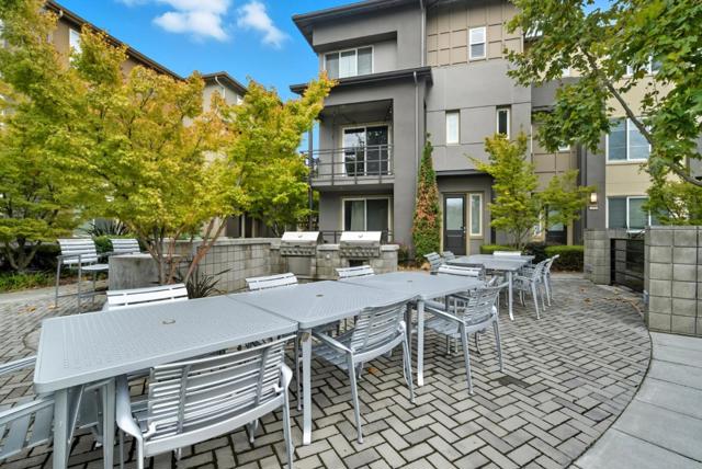 528 Odyssey Lane, Milpitas CA: https://media.crmls.org/mediaz/fa0e2796-abe4-459b-bc14-5ba7910de44c.jpg