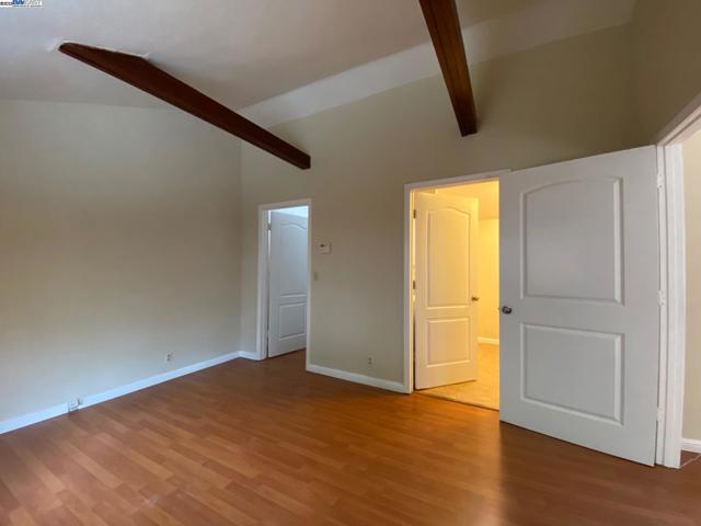 712 S 2Nd St, San Jose CA: https://media.crmls.org/mediaz/fa0e88cf-38fe-4a83-80c7-ee72f7ab485e.jpg