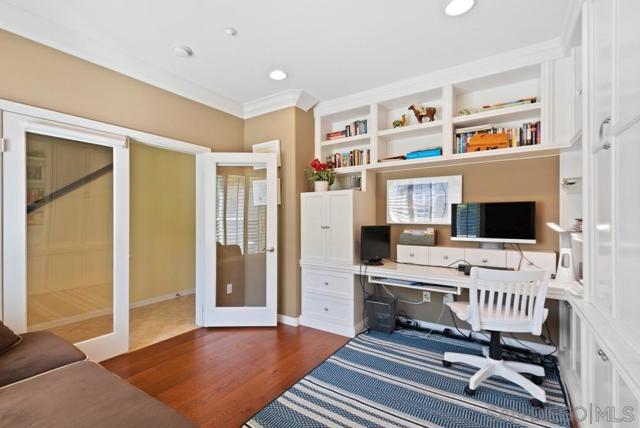 10556 Debreceni Way, San Diego CA: https://media.crmls.org/mediaz/fa0f21cf-7e89-4bf8-b1db-97544cd80908.jpg