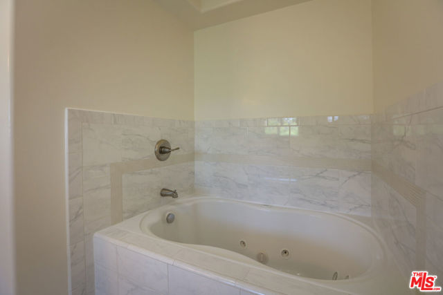 1171 Franklin Street, 102 photo 26