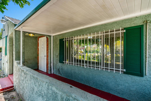 Detail Gallery Image 2 of 20 For 2885 Olive Ave, Altadena,  CA 91001 - 2 Beds | 2 Baths