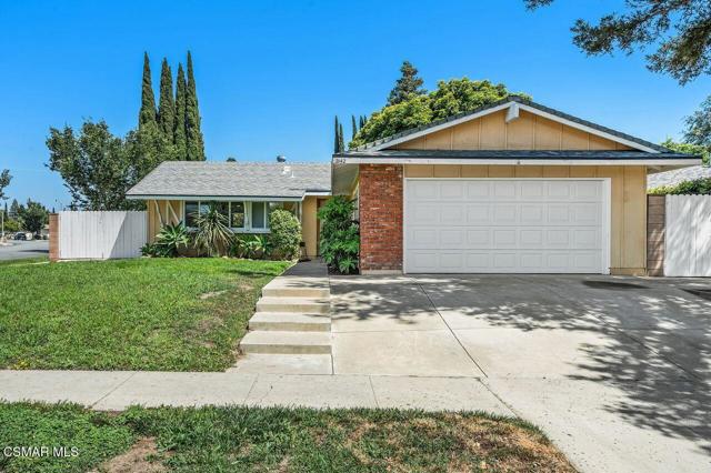 2142 Atwater Avenue, Simi Valley CA: https://media.crmls.org/mediaz/fa0fd59e-0819-4dfa-bf37-59153bf9c519.jpg