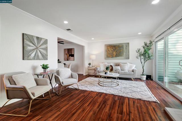 19 Marques Pl, Danville CA: https://media.crmls.org/mediaz/fa0ff482-444d-4c5e-82fb-9d6dfb45614f.jpg