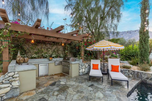 2489 Tuscany Heights Drive, Palm Springs CA: https://media.crmls.org/mediaz/fa10cd85-a692-46ae-b490-144b95c12917.jpg