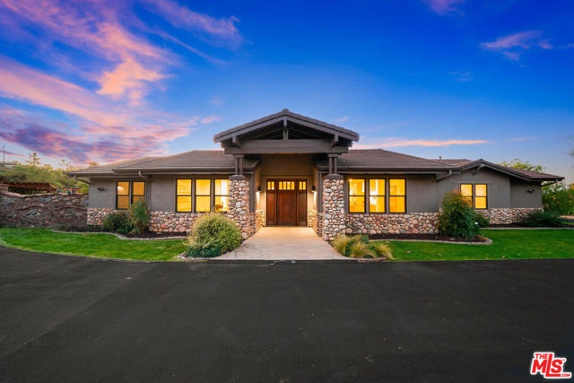 32070 Via Vera, Bonsall CA: https://media.crmls.org/mediaz/fa119250-3c33-42e6-bf8c-3696ea03a764.jpg