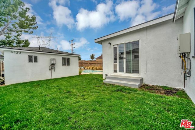 6125 Satsuma Avenue, North Hollywood, California 91606, 4 Bedrooms Bedrooms, ,3 BathroomsBathrooms,Single Family Residence,For Sale,Satsuma,24401089