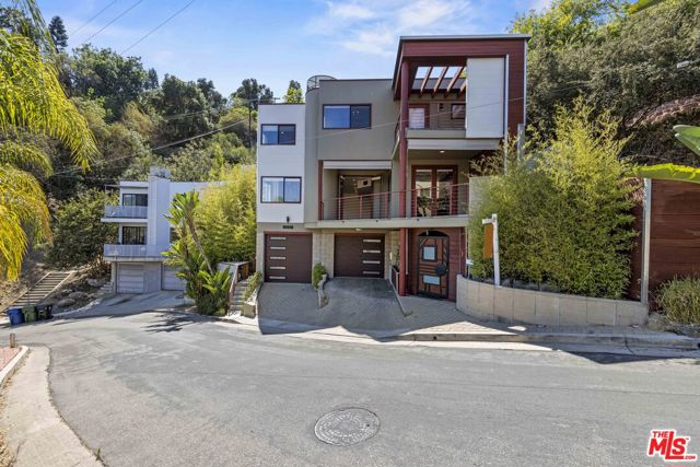 2222 Bancroft Avenue, Los Angeles CA: https://media.crmls.org/mediaz/fa11e5c0-0d0f-48fb-b1ae-8cb4e96ab2e7.jpg